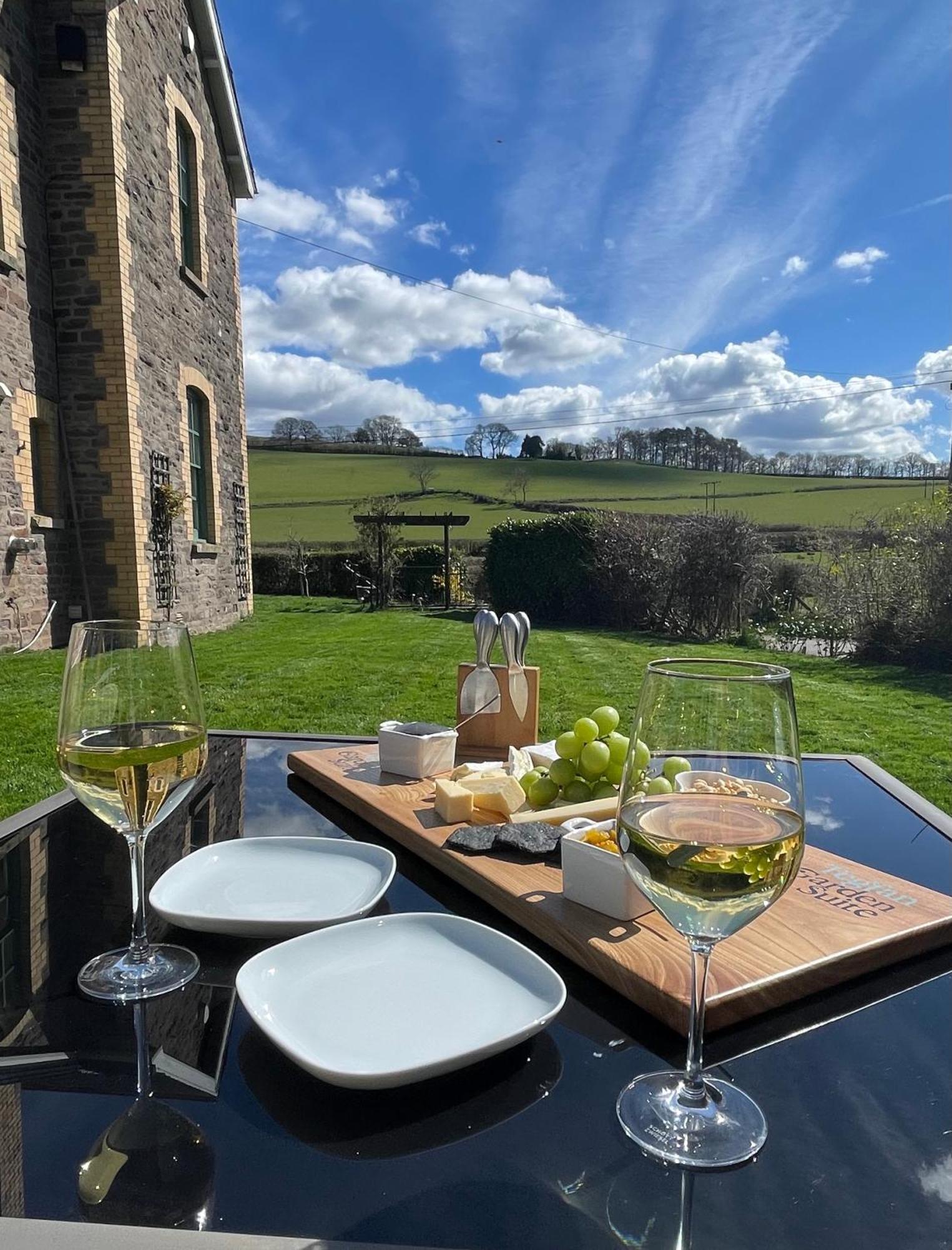 Tegfan Garden Suite Talgarth Exterior foto
